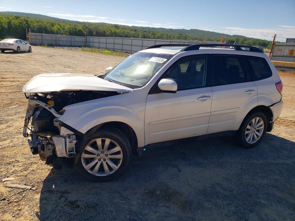 2013 Subaru Forester VIN JF2SHAEC8DH419216 COPART salvage auction — FRONT END, OH - CERT OF TITLE-SALVAGE, sold $300 on 2026-07-17 (photo 1)