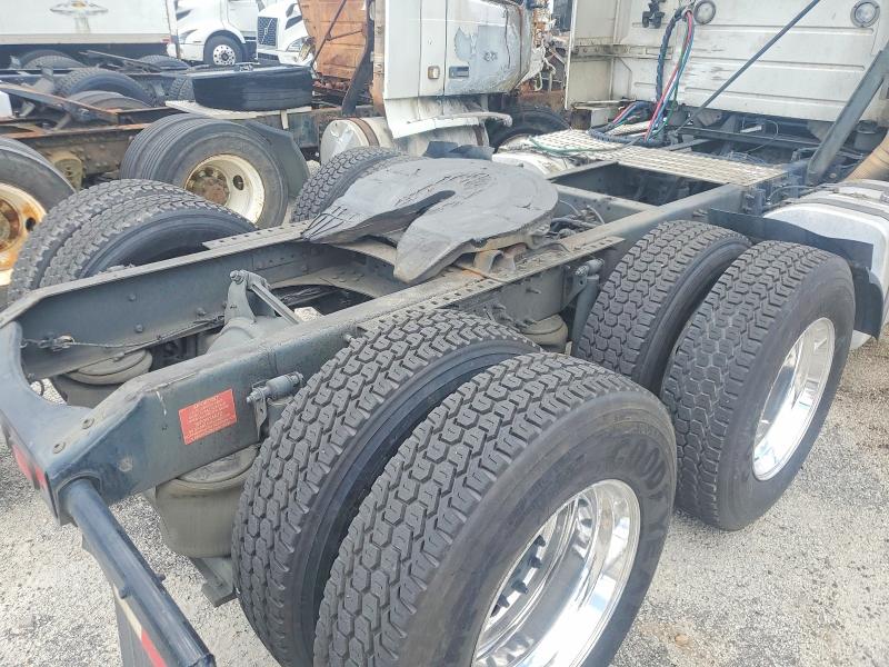 2021 Volvo Vnr VIN 4V4WC9EH9MN277067 COPART salvage auction — NORMAL WEAR, NC - CERTIFICATE OF TITLE, sold $12,700 on 2026-07-11 (photo 6)