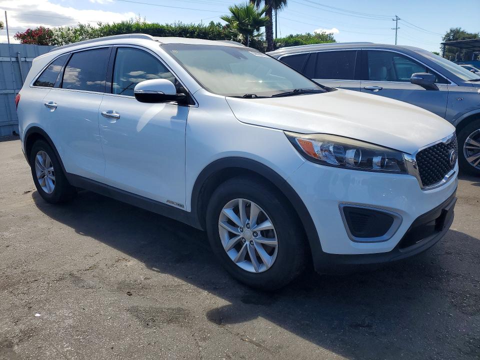 2017 Kia Sorento VIN 5XYPGDA50HG227416 COPART salvage auction — MECHANICAL, Tx - Dis/Dlr/Exp Only Clean Title, sold $1,750 on 2026-07-28 (photo 4)