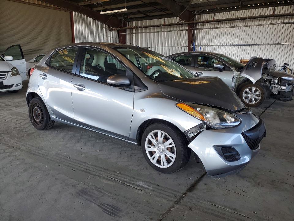 2014 Mazda 2 VIN JM1DE1KZ4E0177033 COPART salvage auction — FRONT END, Salvage Title, sold $400 on 2026-07-21 (photo 4)
