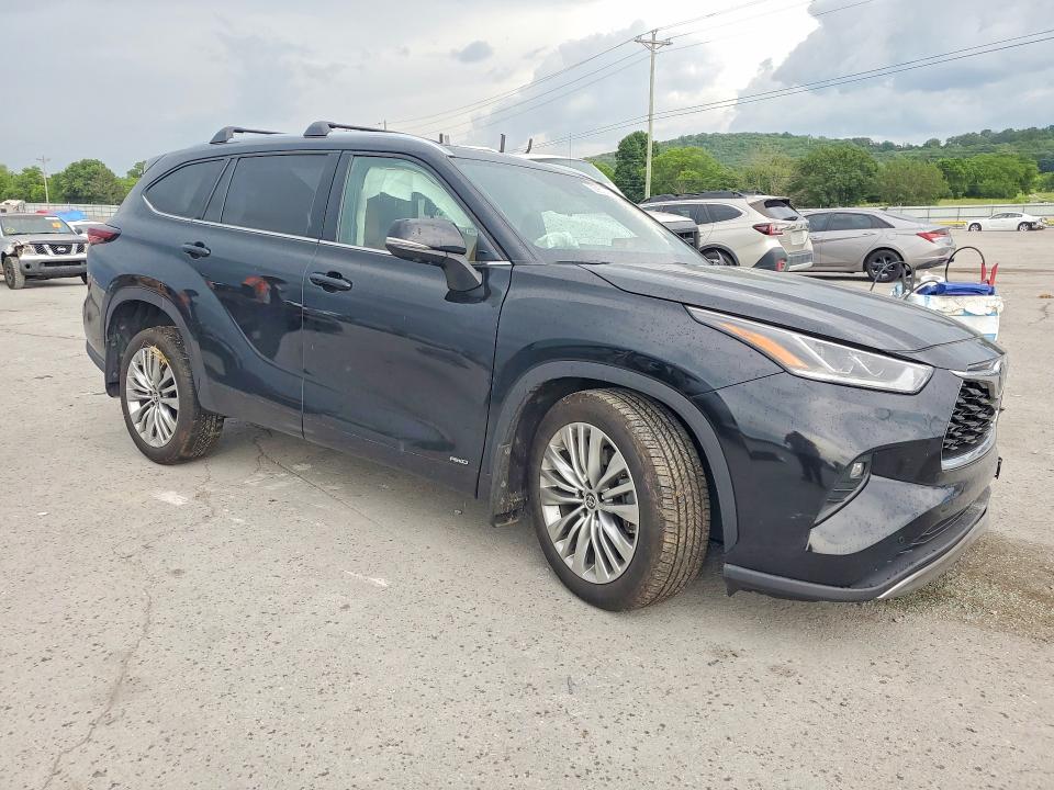 2025 Toyota Highlander VIN 5TDEBRCH6SS664406 COPART salvage auction — FRONT END, Tn - Salvage Certificate, sold $24,300 on 2026-07-29 (photo 4)