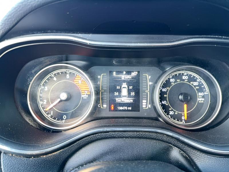 2019 Jeep VIN 1C4PJMLN3KD489614 COPART salvage auction — NORMAL WEAR, Wv - Dealer Only Clean Title (P), sold $2,050 on 2026-07-02 (photo 8)