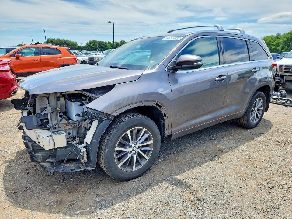 2018 Toyota VIN 5TDJZRFH2JS848164 COPART salvage auction — FRONT END, MA - CERT OF TITLE-SALVAGE, sold $8,600 on 2026-07-02 (photo 1)