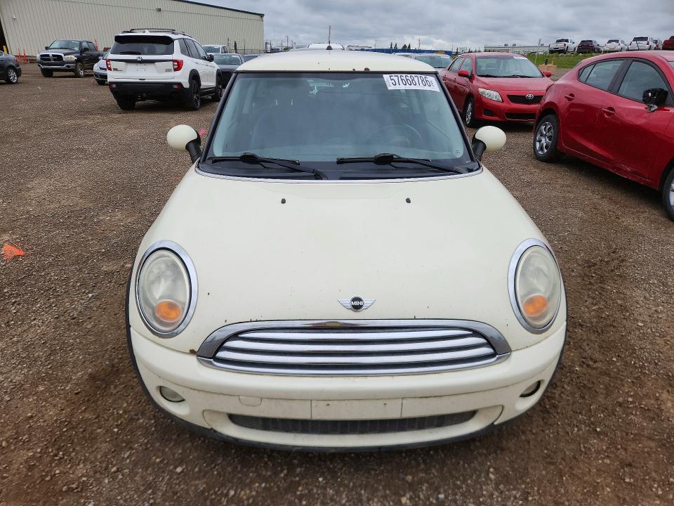 2009 Mini Cooper VIN WMWMF33529TU74906 COPART salvage auction — FRONT END, Ab - Bos - Salvage, sold $550 on 2026-08-04 (photo 5)