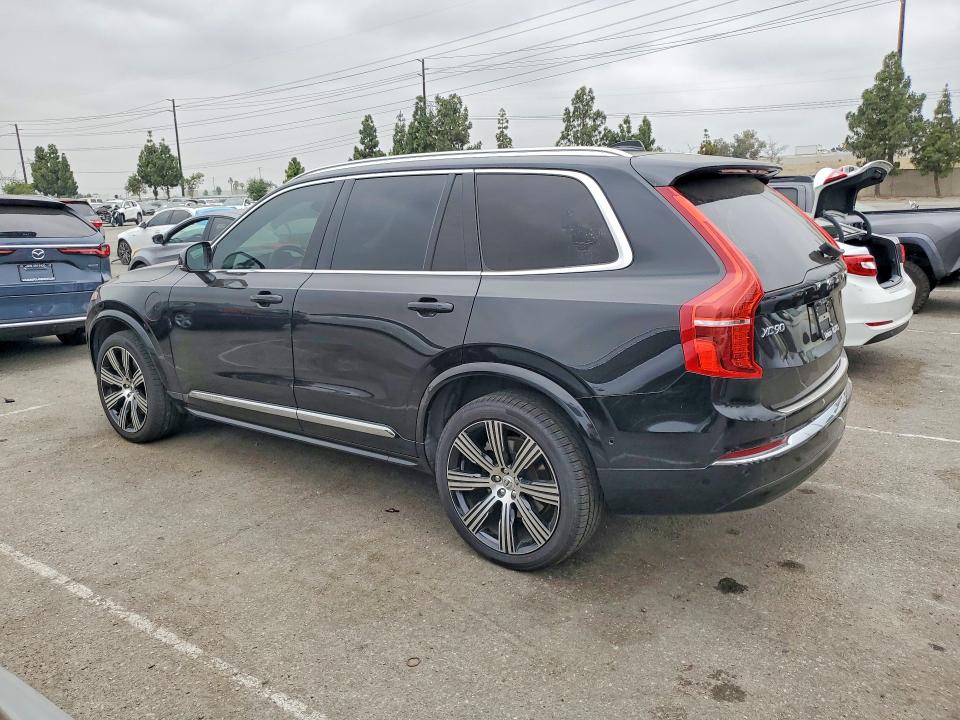 2023 Volvo VIN YV4H60CNXP1912211 COPART salvage auction — NORMAL WEAR, Ca - Dis/Dlr/Exp Only Clean Title (P), sold $18,600 on 2026-07-27 (photo 2)