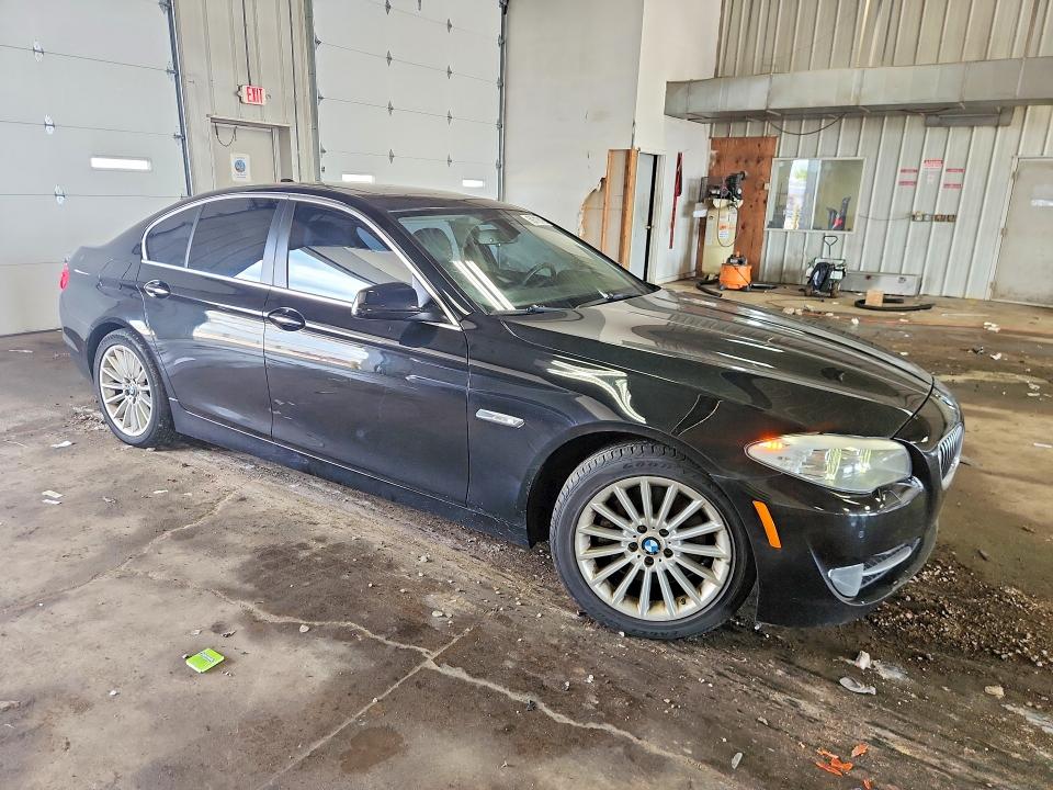 2013 BMW 5er VIN WBAFU7C59DDU71980 COPART salvage auction — MINOR DENT/SCRATCHES, Wi - Certificate Of Title, sold $775 on 2026-07-13 (photo 4)