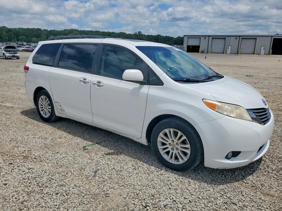 2012 Toyota Sienna VIN 5TDYK3DC8CS211970 COPART salvage auction — HAIL, Ar - Cert Of Title-Salvage, sold $4,500 on 2026-07-13 (photo 4)