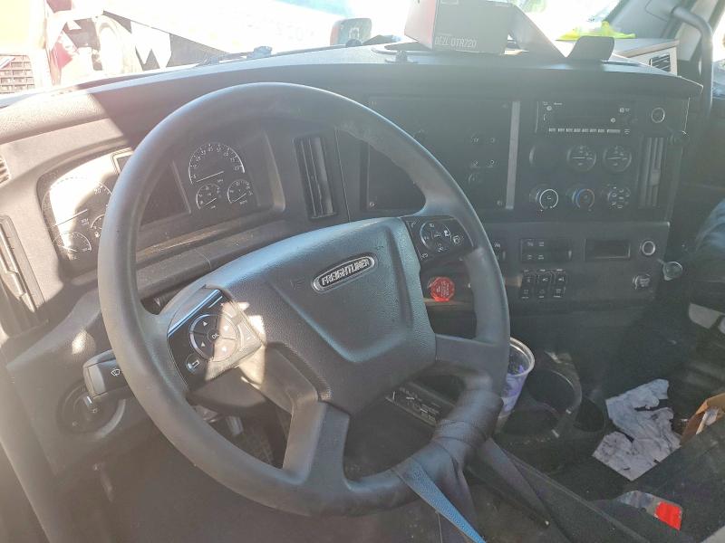 2025 Freightliner Cascadia 126 VIN 3AKJHHDR8SSVY1041 COPART salvage auction — ALL OVER, OH - CERT OF TITLE-SALVAGE, sold $33,250 on 2026-07-09 (photo 5)