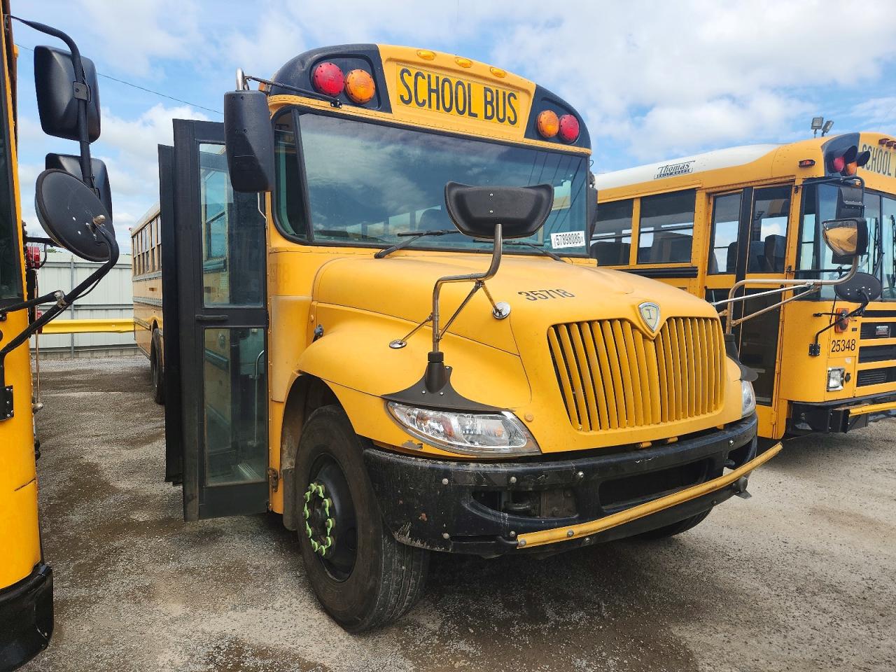2013 Ic VIN 4DRBUSKN4DB199156 COPART salvage auction — Minor Dent/Scratches, TN - CERTIFICATE OF TITLE, sold $2,500 on 2026-09-18 (photo 1)