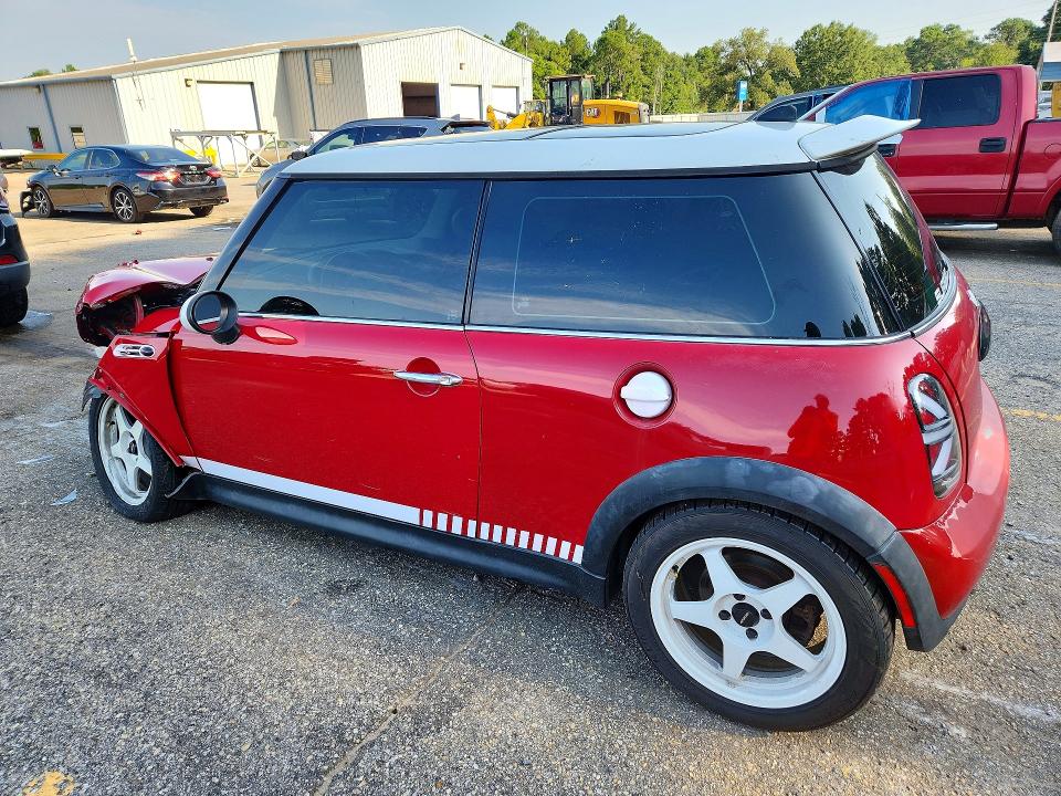 2005 Mini Cooper VIN WMWRE33505TL14140 COPART salvage auction — FRONT END, Al - Cert Of Title-Salvage Title, sold $250 on 2026-08-03 (photo 2)
