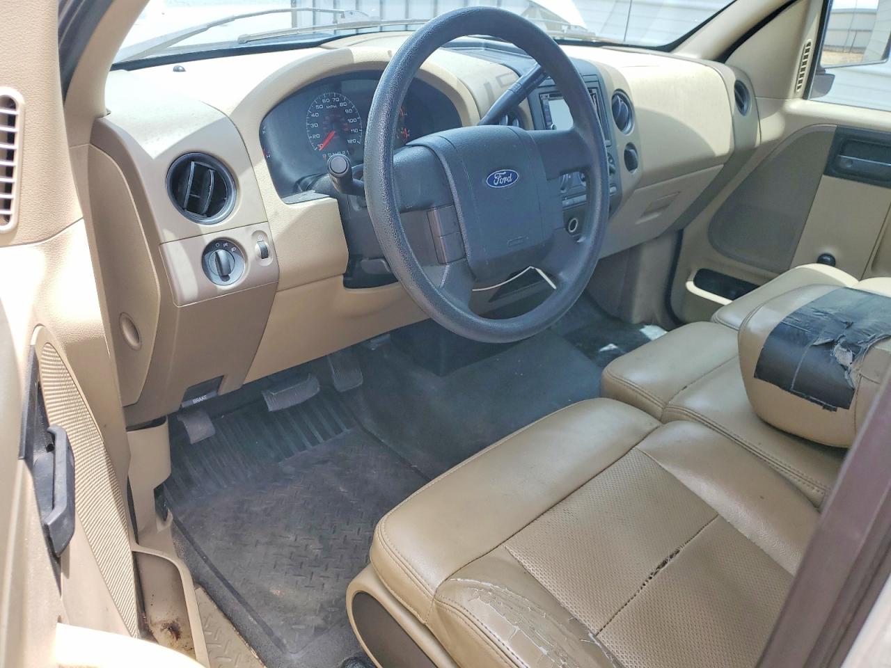 2007 Ford F-150 Lightning VIN 1FTRF12W97NA84197 COPART salvage auction — Minor Dent/Scratches, CA - DIS/DLR/EXP ONLY CLEAN TITLE, sold $3,150 on 2026-07-09 (photo 8)