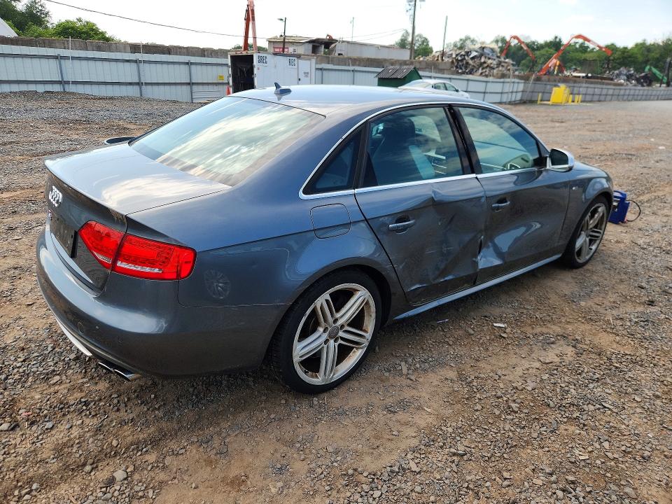 2012 Audi Rs4 VIN WAUBGAFL0CA043390 COPART salvage auction — SIDE, NJ - CERT OF TITLE-SALVAGE, sold $6,300 on 2026-07-31 (photo 3)