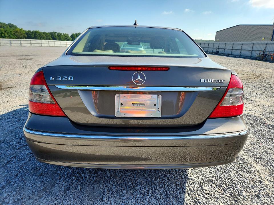 2008 Mercedes-benz E-klasse VIN WDBUF22X38B246898 COPART salvage auction — SIDE, Nc - Salvage Certificate Of Title, sold $2,250 on 2026-07-22 (photo 6)