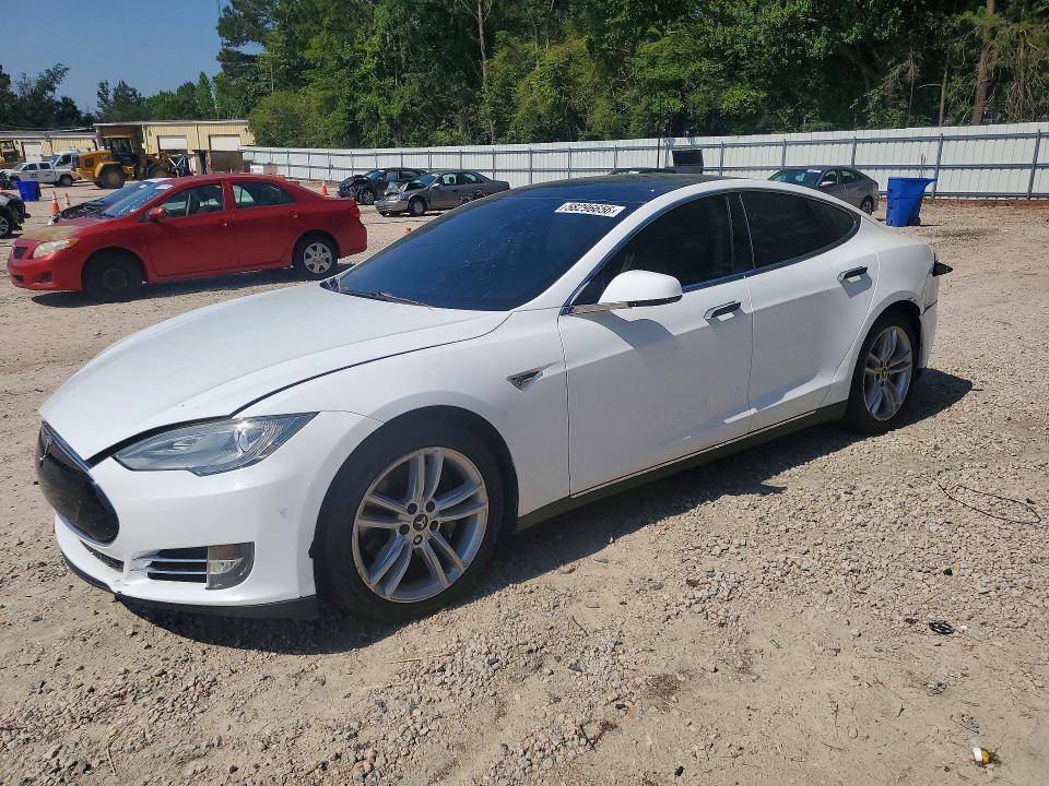 2013 Tesla VIN 5YJSA1AC0DFP10947 COPART salvage auction — SIDE, Mt - Dealer Only Clean Title, sold $825 on 2026-07-31 (photo 1)