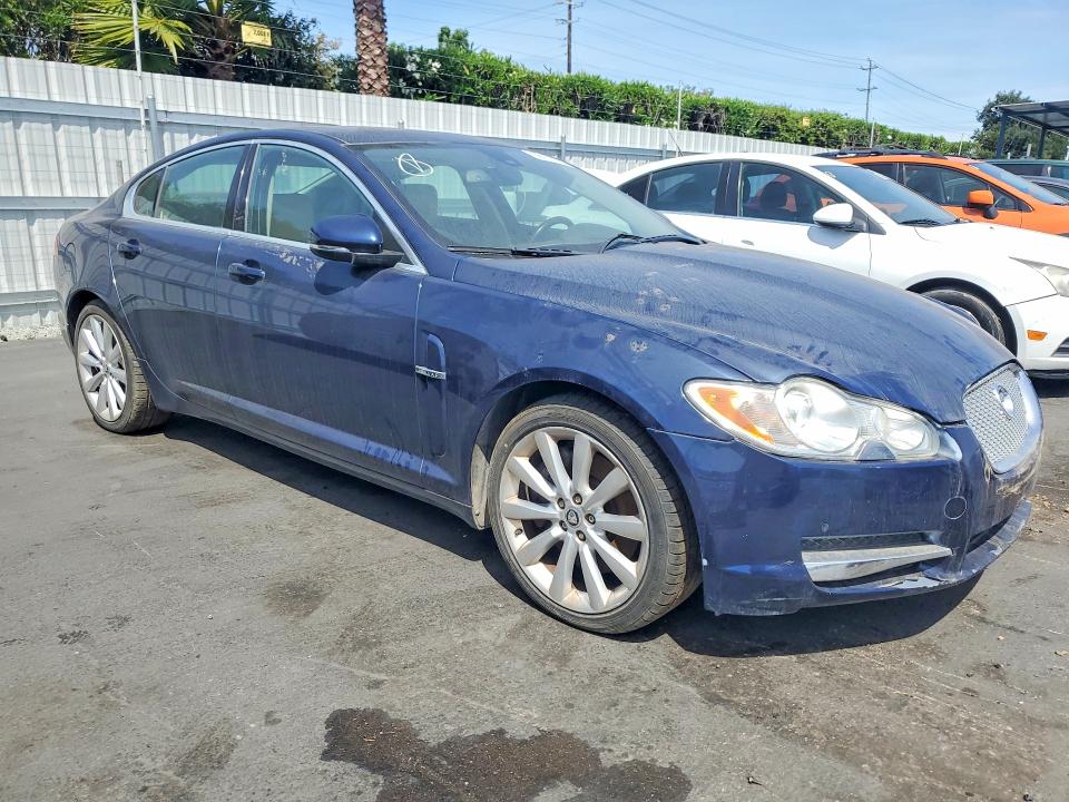 2010 Jaguar Xf VIN SAJWA0GB1ALR64445 COPART salvage auction — MECHANICAL, Ca - Dis/Dlr/Exp Only Lien Papers, sold $400 on 2026-07-30 (photo 4)