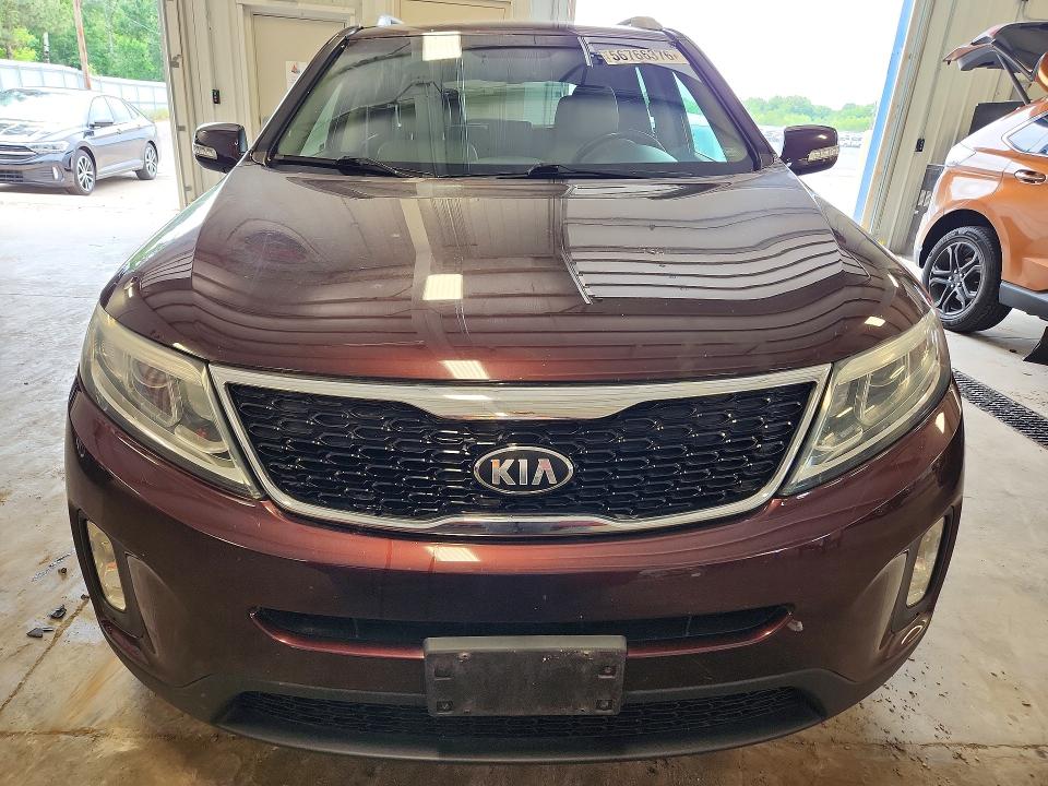 2015 Kia Sorento VIN 5XYKTCA6XFG618000 COPART salvage auction — SIDE, Salvage Title, sold $900 on 2026-07-23 (photo 5)