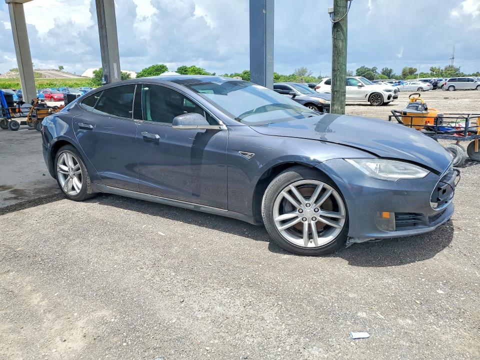 2016 Tesla VIN 5YJSA1E11GF130197 COPART salvage auction — REAR END, Va - Certificate Of Title (P), sold $3,500 on 2026-07-09 (photo 4)