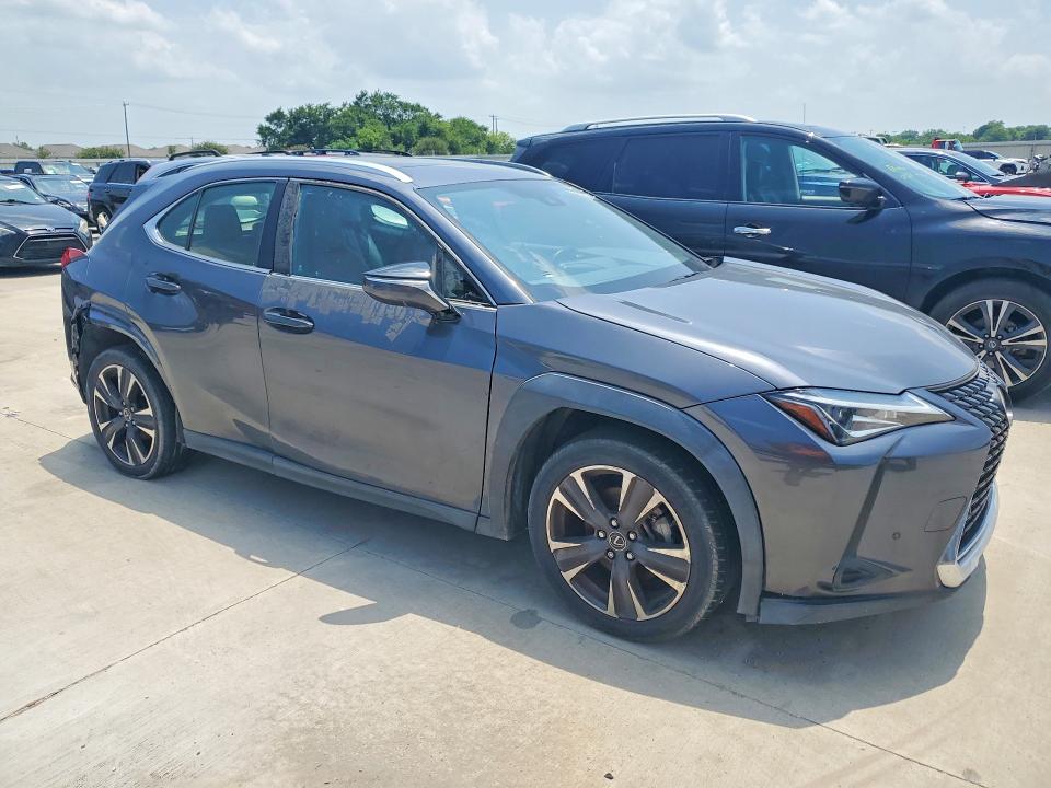 2022 Lexus Ux 200 VIN JTHX3JBH0N2049479 COPART salvage auction — REAR END, TX - CERT OF TITLE-REBUILT SALVAGE, sold $7,400 on 2026-07-07 (photo 4)