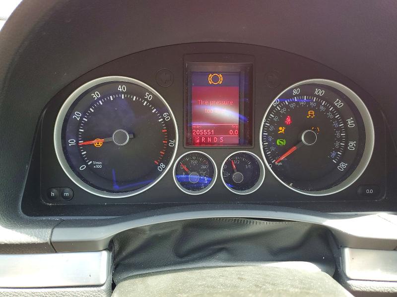 2008 Volkswagen Gti VIN WVWFV71K98W099348 COPART salvage auction — FRONT END, Ny - Certificate Of Title, sold $475 on 2026-07-28 (photo 9)