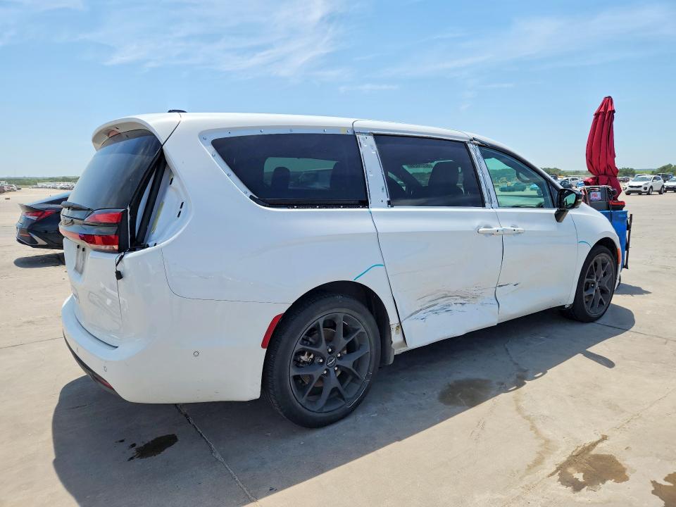 2024 Chrysler Pacifica VIN 2C4RC1BGXRR107722 COPART salvage auction — SIDE, Tx - Salvage Vehicle Title, sold $15,700 on 2026-07-30 (photo 3)