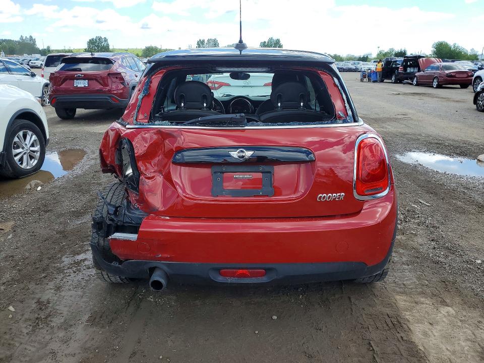 2016 Mini VIN WMWXP5C57G2D13883 COPART salvage auction — REAR END, On - Permit Salvage, sold $2,250 on 2026-08-04 (photo 6)