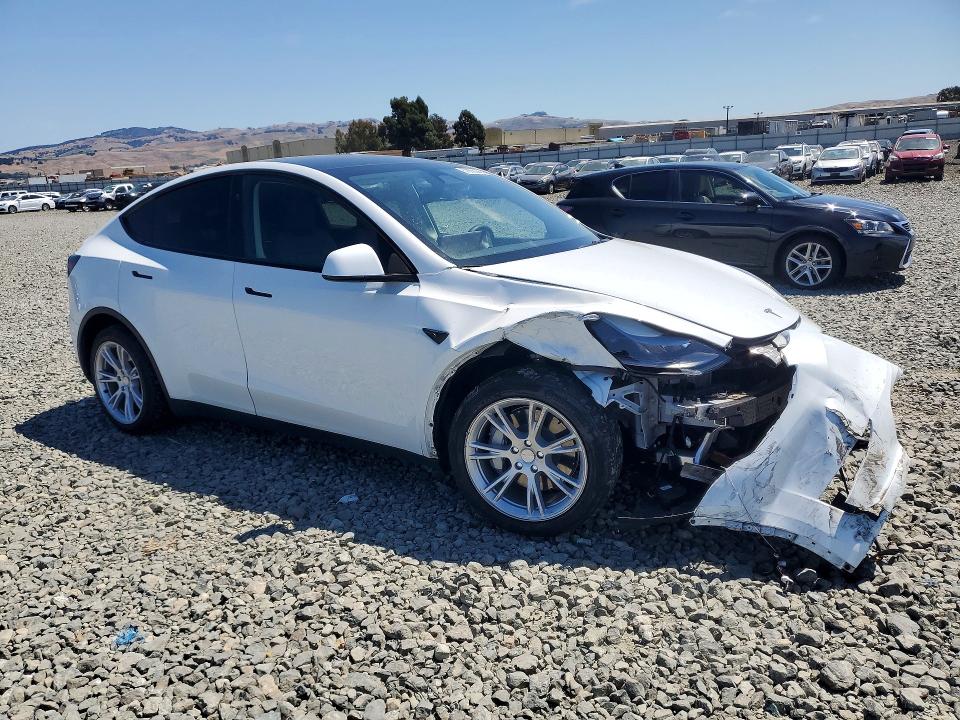 2024 Tesla Model y VIN 7SAYGAEE5RF994669 COPART salvage auction — FRONT END, Ca - Salvage Certificate, sold $13,200 on 2026-07-13 (photo 4)