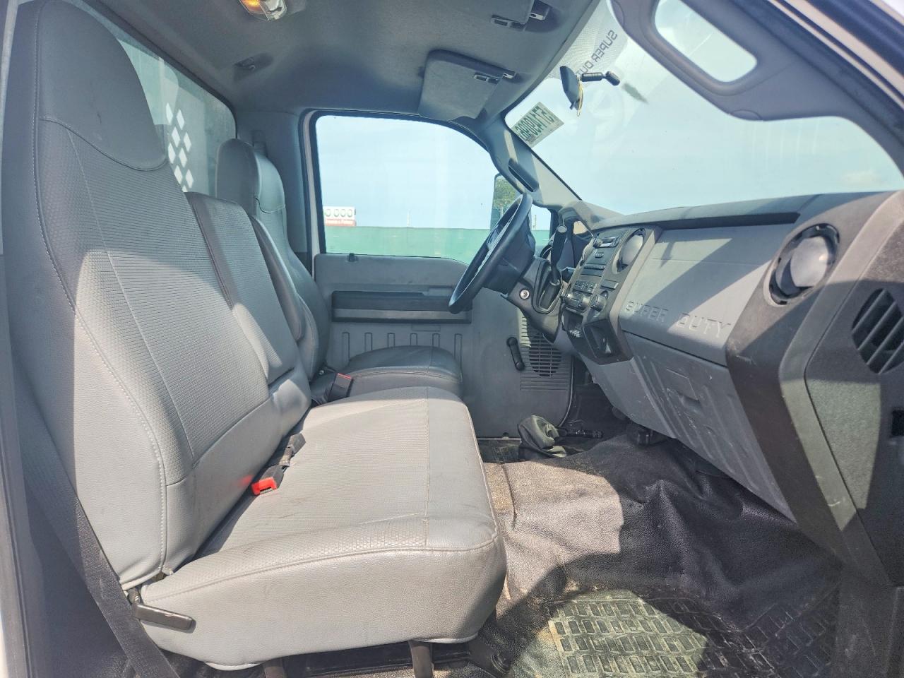 2017 Ford F-650 VIN 1FDNF6DE8HDB04698 COPART salvage auction — Minor Dent/Scratches, FL - CERTIFICATE OF TITLE (P), sold $9,200 on 2026-06-30 (photo 5)