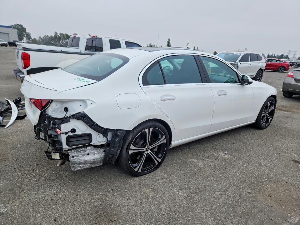 2022 Mercedes-benz VIN W1KAF4GB4NR063967 COPART salvage auction — FRONT END, CA - SALVAGE CERTIFICATE, sold $350 on 2026-07-28 (photo 3)