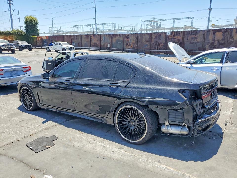 2022 BMW 7er VIN WBA7T2C01NCJ61120 COPART salvage auction — REAR END, Ca - Salvage Certificate, sold $26,000 on 2026-08-19 (photo 2)