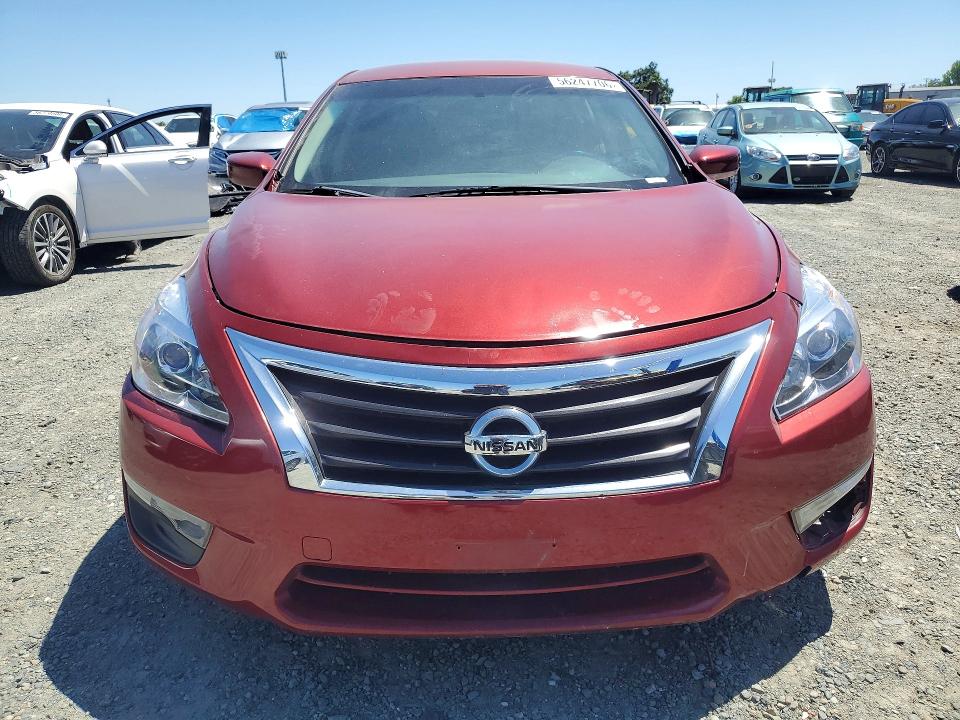 2014 Nissan Altima VIN 1N4AL3AP1EN213872 COPART salvage auction — MINOR DENT/SCRATCHES, Ca - Cert Of Title-Salvaged, sold $575 on 2026-07-02 (photo 5)