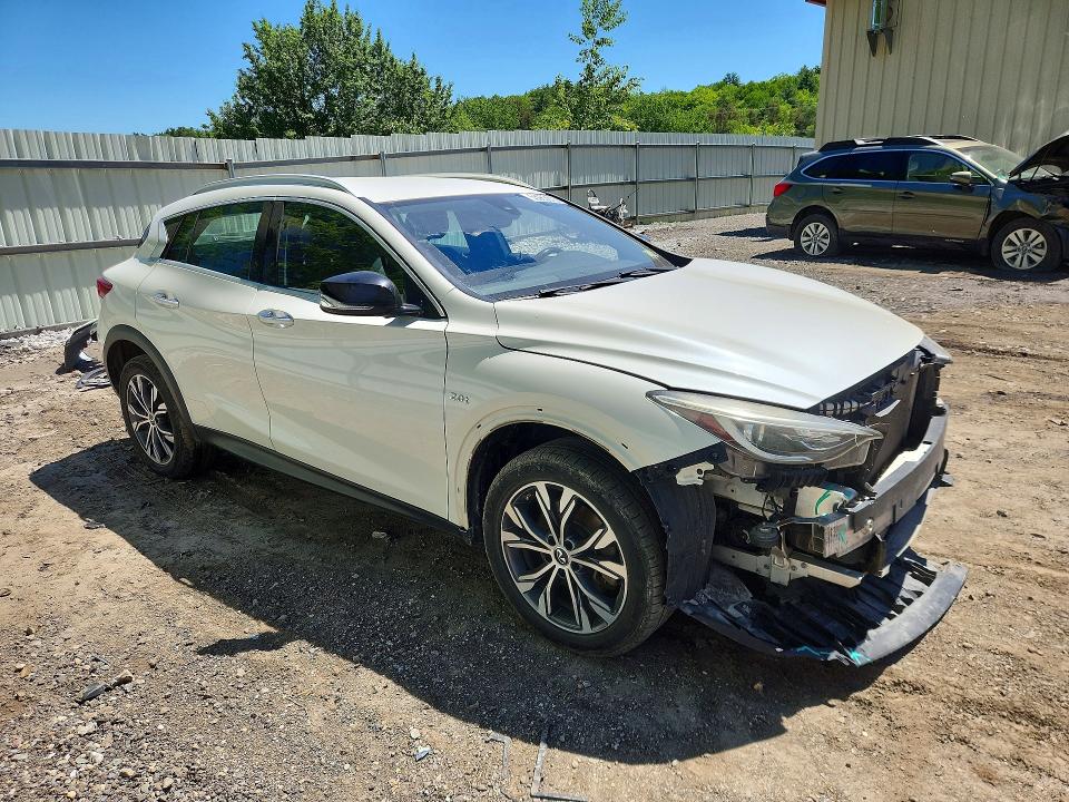 2017 Infiniti VIN SJKCH5CR9HA028749 COPART salvage auction — FRONT END, Vt - Cert Of Title-Salvage Vehicle, sold $200 on 2026-07-27 (photo 4)