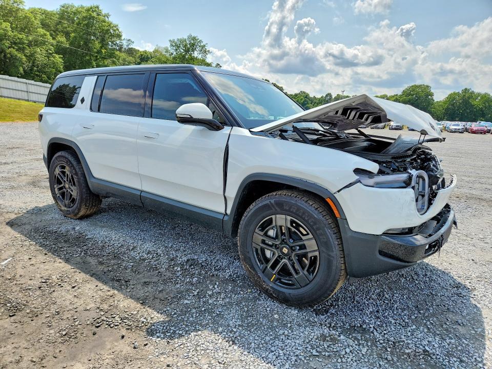 2025 Rivian R1s VIN 7PDSGBBAXSN052336 COPART salvage auction — FRONT END, Salvage Title, sold $20,400 on 2026-08-19 (photo 4)