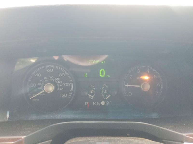 2009 Lincoln TOWN CAR VIN 2LNHM82VX9X611744 COPART salvage auction — REAR END, Ga - Cert Of Title-Salvage, sold $600 on 2026-07-31 (photo 9)