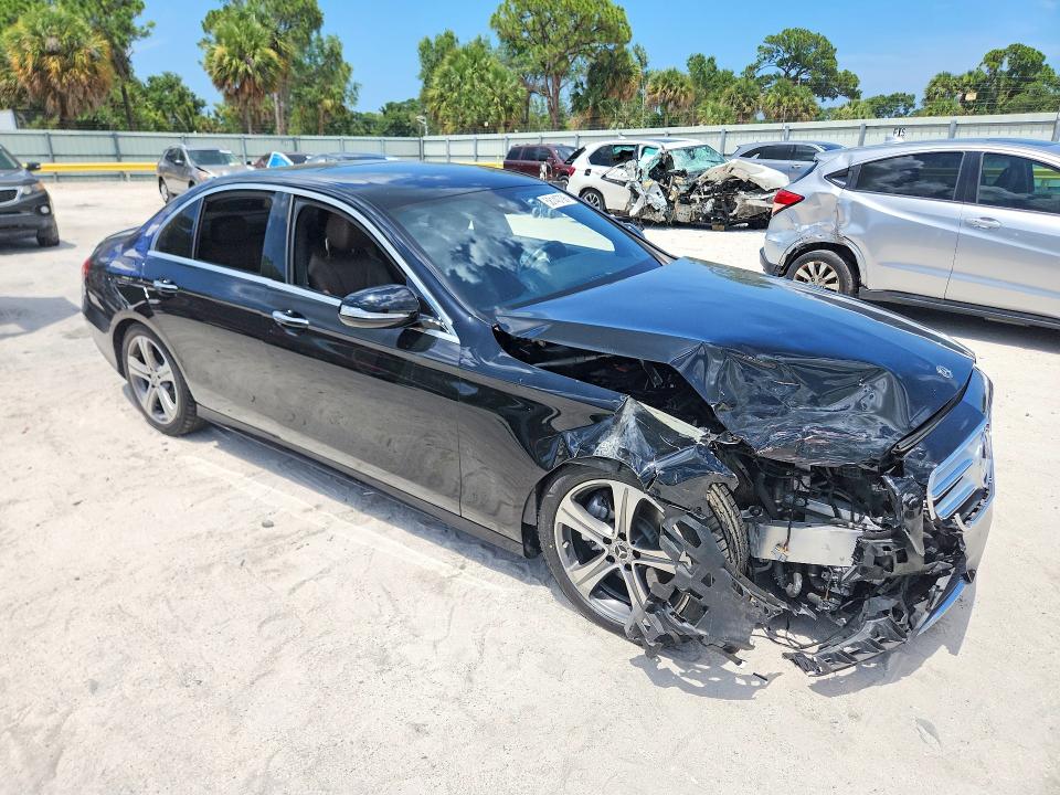2018 Mercedes-benz VIN WDDZF4JB9JA480957 COPART salvage auction — FRONT END, Fl - Cert Of Title Slvg Rebuildable, sold $8,400 on 2026-08-19 (photo 4)