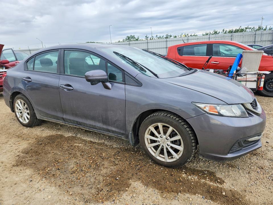 2015 Honda VIN 2HGFB2F57FH002871 COPART salvage auction — SIDE, AB - BOS - SALVAGE, sold $5,800 on 2026-07-02 (photo 4)