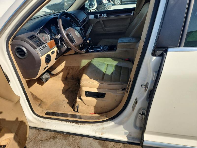 2009 Volkswagen Touareg VIN WVGBE77L59D015999 COPART salvage auction — WATER/FLOOD, Tn - Salvage Cert-Water Damage, sold $400 on 2026-07-09 (photo 7)