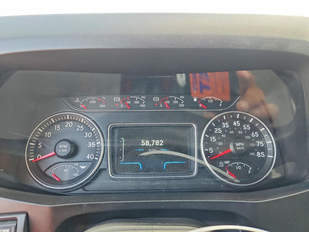 2023 International MV-Series VIN 3HAEUMML6PL262510 COPART salvage auction — Front End, TX - SALVAGE VEHICLE TITLE, sold $55,500 on 2026-07-06 (photo 9)