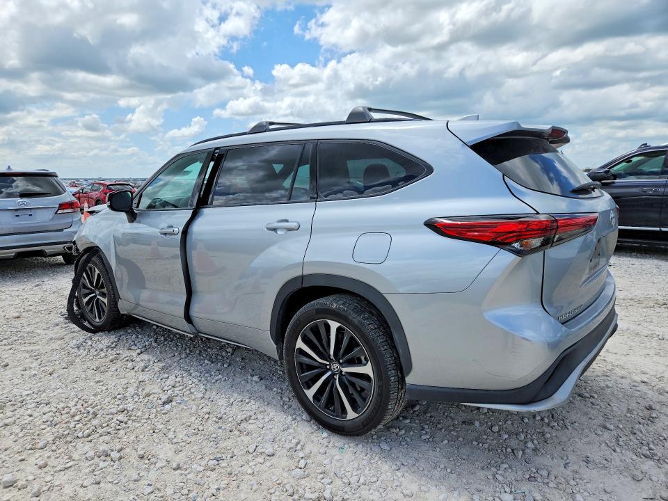 2021 Toyota Highlander VIN 5TDLZRAH5MS031954 COPART salvage auction — FRONT END, Tx - Salvage Vehicle Title, sold $70 on 2026-07-30 (photo 2)