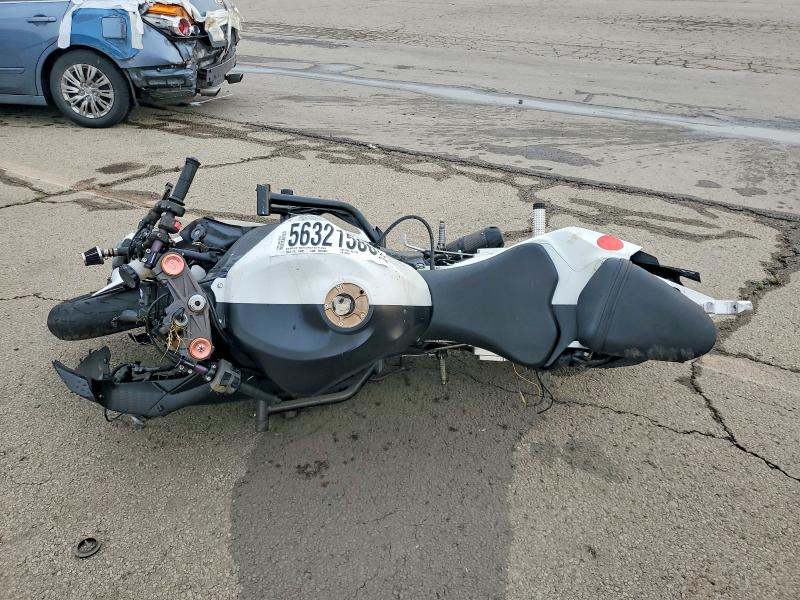 2013 Kawasaki Zx636 VIN JKBZXJE13DA003734 COPART salvage auction — ALL OVER, OH - CERT OF TITLE-SALVAGE, sold $2,050 on 2026-07-16 (photo 3)