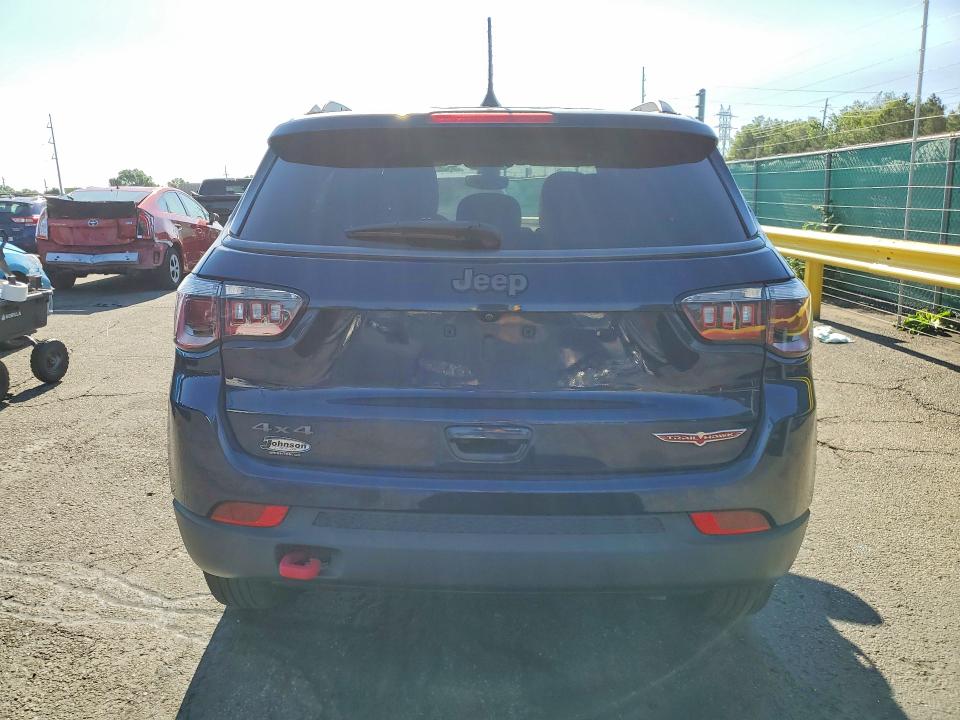 2018 Jeep Compass VIN 3C4NJDDB2JT234697 COPART salvage auction — HAIL, Co - Dis/Dlr/Exp Only Clean Title, sold $4,900 on 2026-07-09 (photo 6)