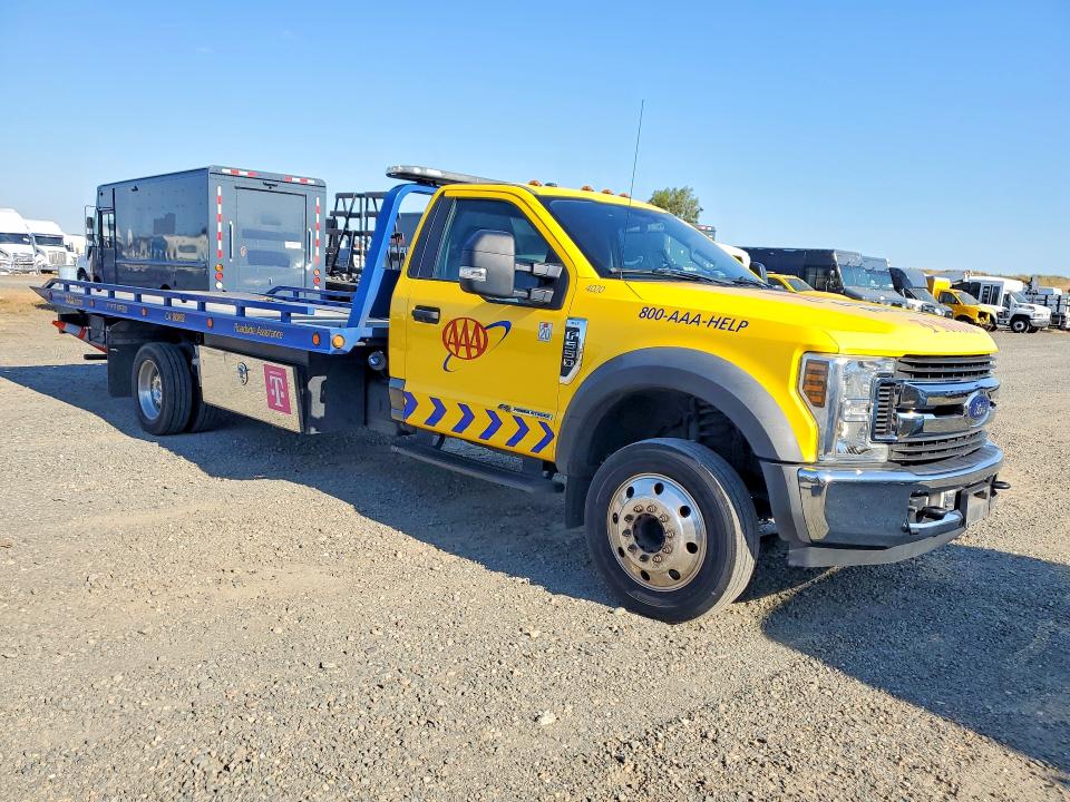 2019 Ford VIN 1FDUF5GT2KEF91303 COPART salvage auction — NORMAL WEAR, Ca - Dis/Dlr/Exp Only Clean Title (P), sold $29,250 on 2026-07-06 (photo 4)