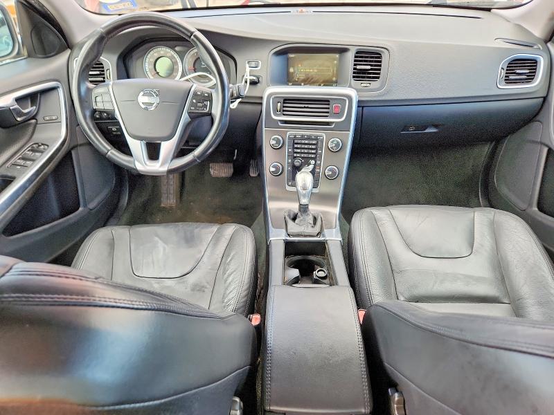 2013 Volvo S60 VIN YV1612FSXD1212913 COPART salvage auction — NORMAL WEAR, TX - CERTIFICATE OF TITLE, sold $350 on 2026-07-21 (photo 8)