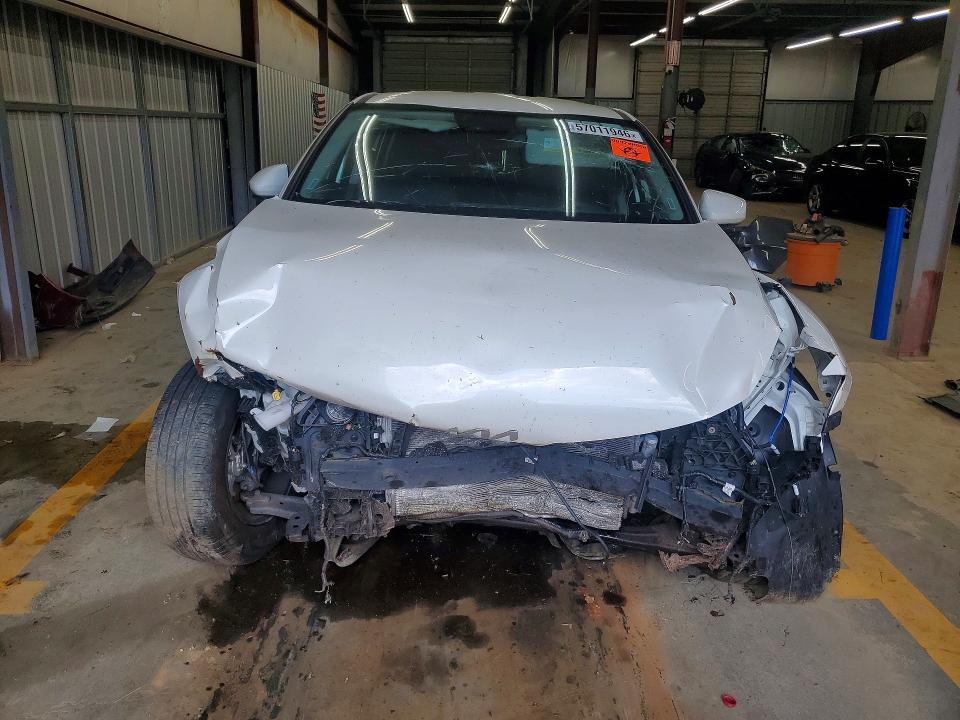 2024 Kia Sportage VIN KNDPU3DF0R7279005 COPART salvage auction — ROLLOVER, Fl - Dlr Only Cert Of Destruction, sold $5,100 on 2026-07-29 (photo 5)
