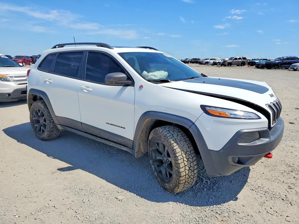 2017 Jeep Cherokee VIN 1C4PJMBS9HW618699 COPART salvage auction — FRONT END, KY - CERT OF TITLE-SALVAGE, sold $1,150 on 2026-07-09 (photo 4)