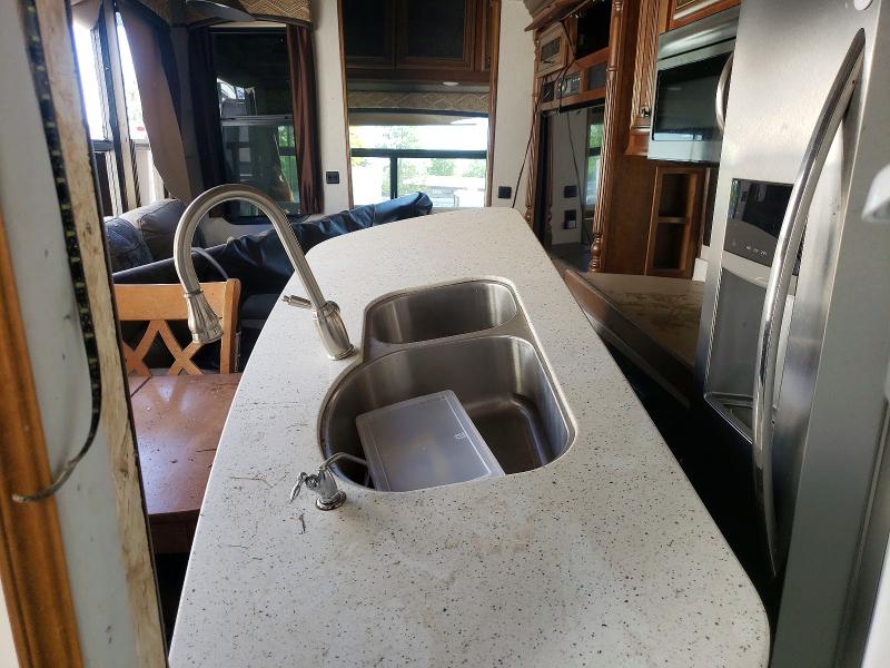 2018 Heartland rv Recreational vehicle (rv) VIN 5SFBG3924JE365342 COPART salvage auction — ALL OVER, ON - PERMIT NO BRAND - UNFIT, sold $500 on 2026-07-21 (photo 6)