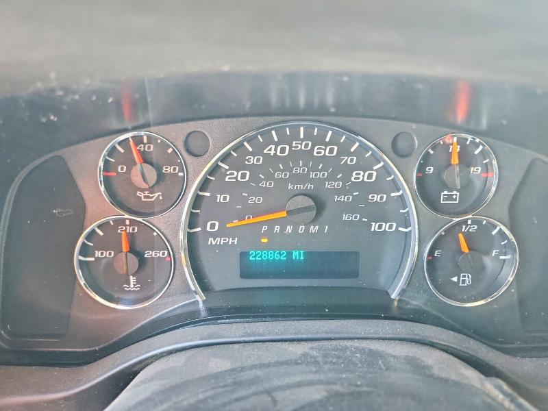 2010 Chevrolet Express 2500 VIN 1GCZGFBA7A1163915 COPART salvage auction — MINOR DENT/SCRATCHES, TX - CERTIFICATE OF TITLE, sold $250 on 2026-07-09 (photo 9)