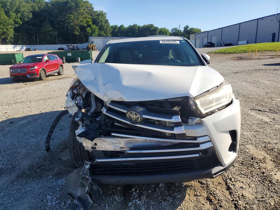 2017 Toyota VIN 5TDZZRFH5HS211184 COPART salvage auction — FRONT END, Salvage Title, sold $275 on 2026-07-29 (photo 5)