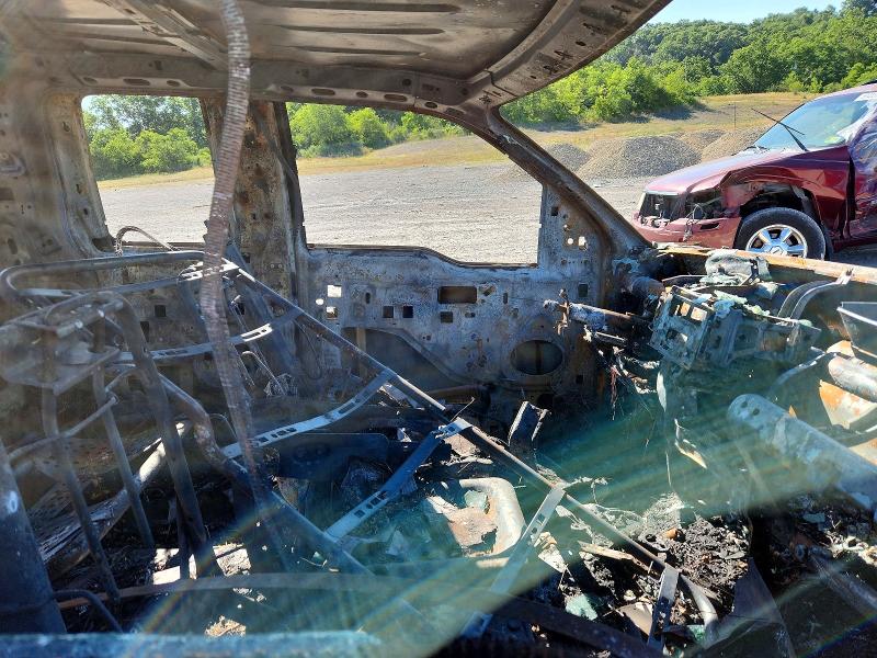 2004 Ford F-150 lightning VIN 1FTPX14504NC73437 COPART salvage auction — BURN, PA - CERTIFICATE OF SALVAGE, sold $350 on 2026-07-02 (photo 7)