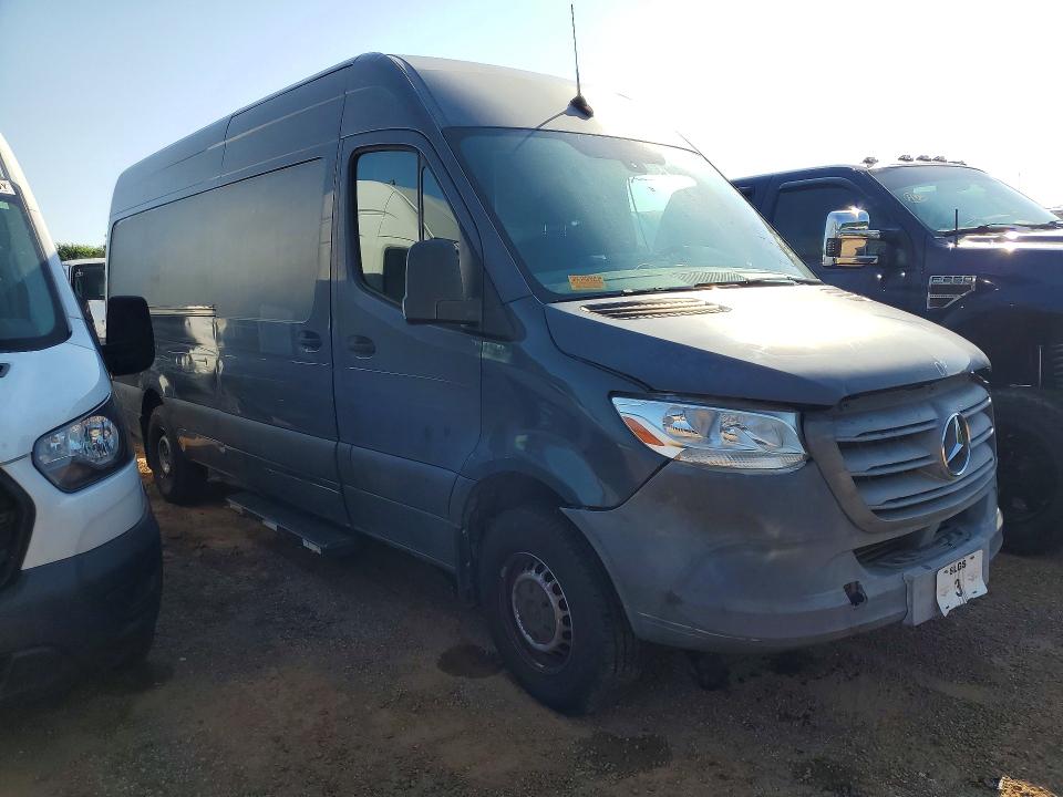 2019 Mercedes-benz Sprinter VIN WD4PF1CD9KP129209 COPART salvage auction — REAR END, Fl - Dealer Only Clean Title, sold $8,800 on 2026-07-29 (photo 4)