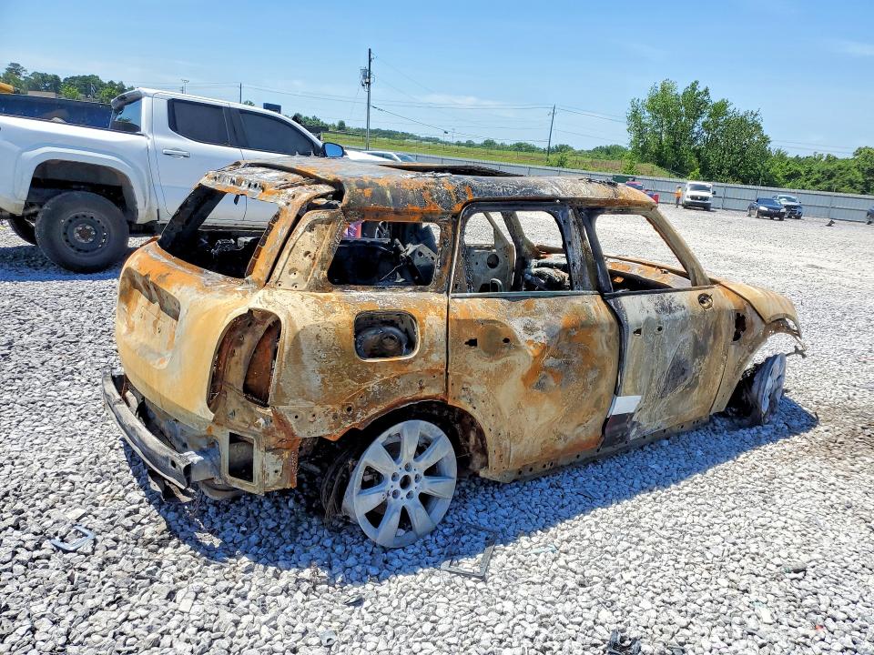 2019 Mini Cooper VIN WMZYV5C5XK3F57513 COPART salvage auction — BURN, TX - NONREPAIRABLE TITLE, sold $200 on 2026-08-11 (photo 3)